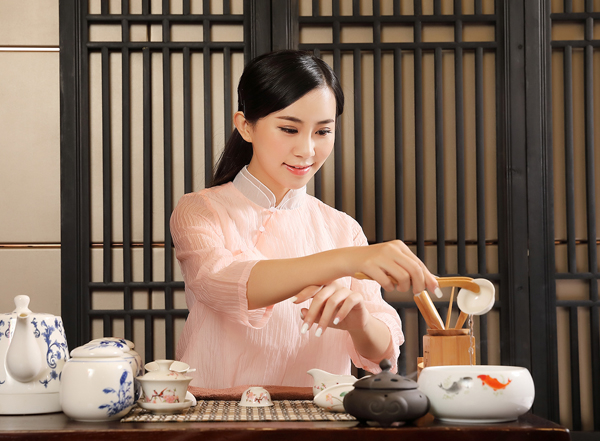 经常去天津南开靠谱男士会馆，这家私藏已久的店推荐给你